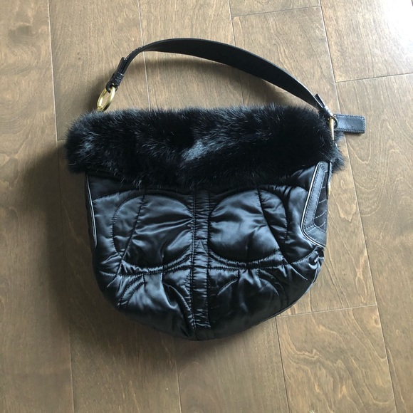 COACH purse 💥- w faux fur trim - Picture 5 of 6